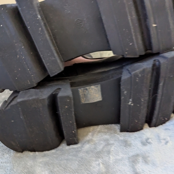 Public Desire Kira Chelsea Lug Sole Boots - Picture 13 of 16